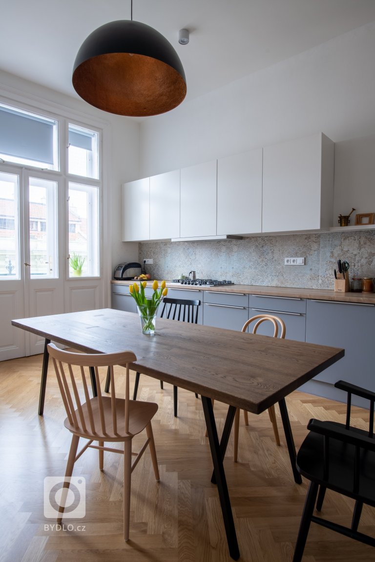 add picture to album