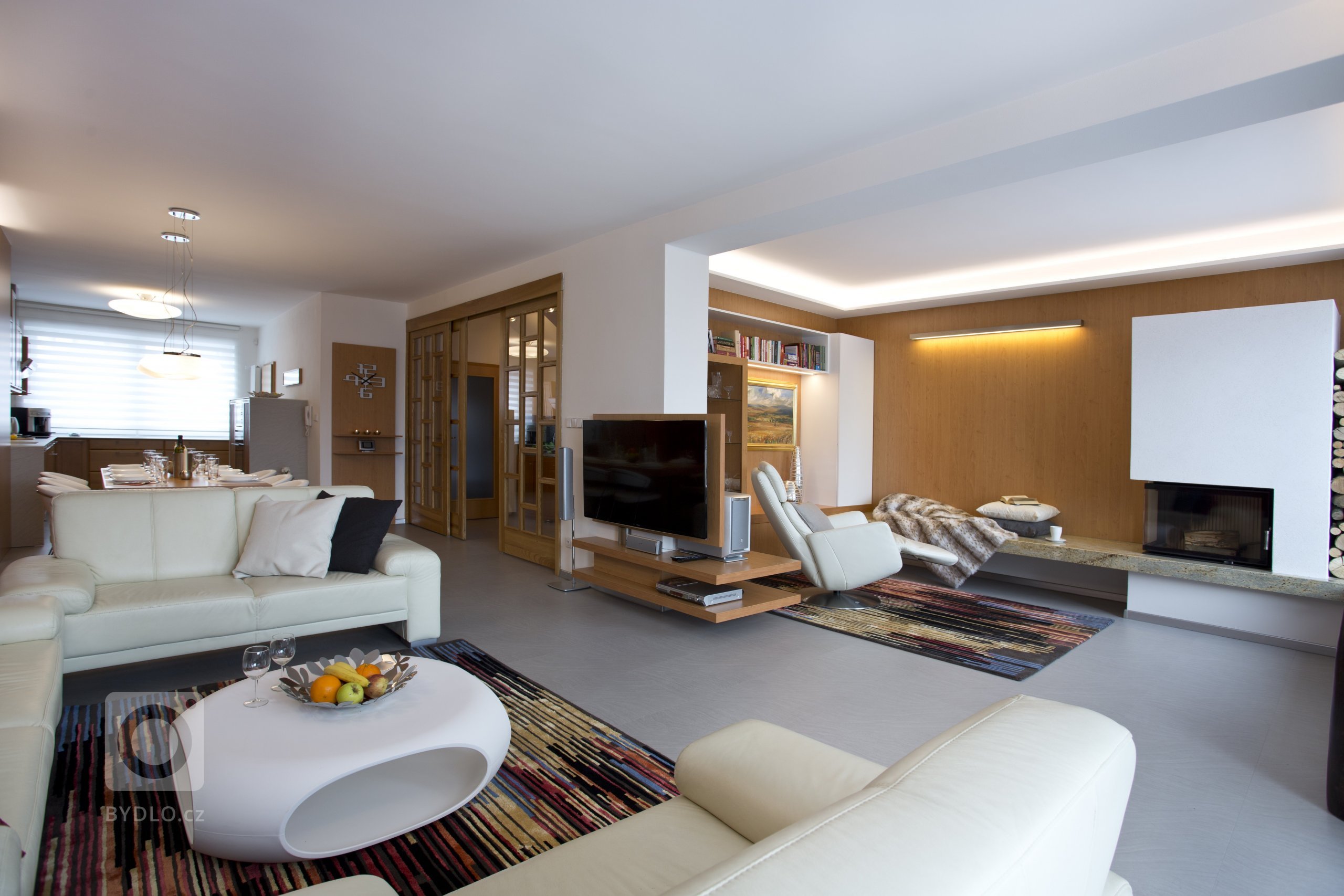 Když děti vylétnou z hnízda je čas na změnu, aneb &bdquo;kdy když ne teď&ldquo;. Tak bychom mohli charakterizovat radikální proměnu velkého obytného prostoru v…