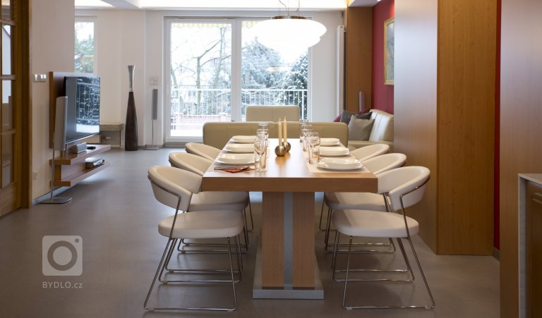 add picture to album