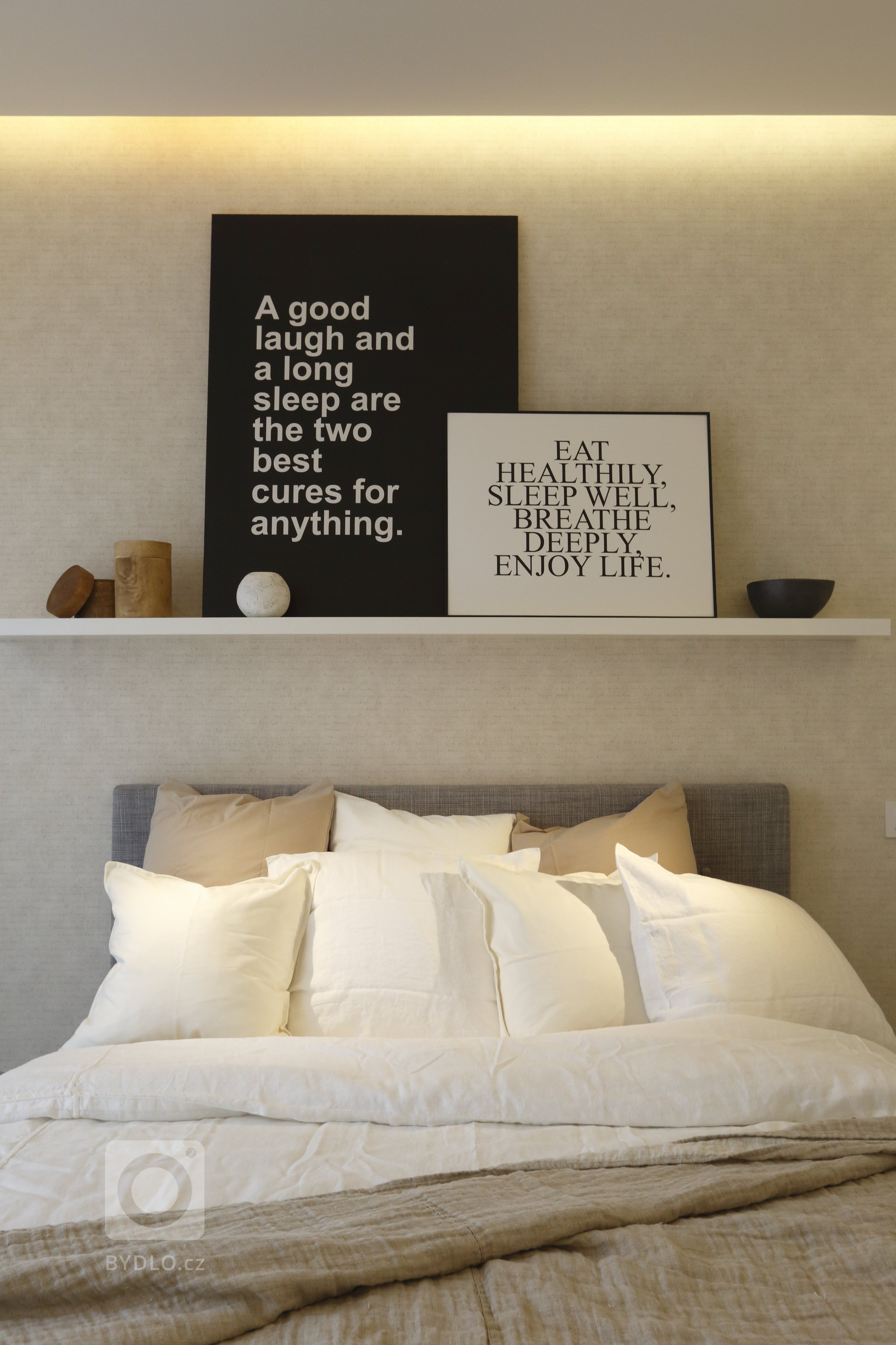 Interiér, který vypráví podmanivý příběh. Tak by se dala ve stručnosti charakterizovat nejnovější realizace Ateliéru Kunc Architects v&nbsp;pražském Karlíně.…