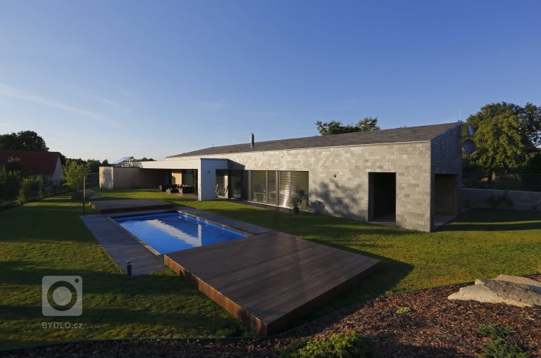 add picture to album