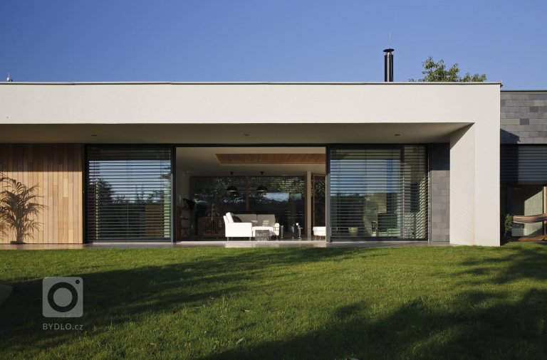 add picture to album