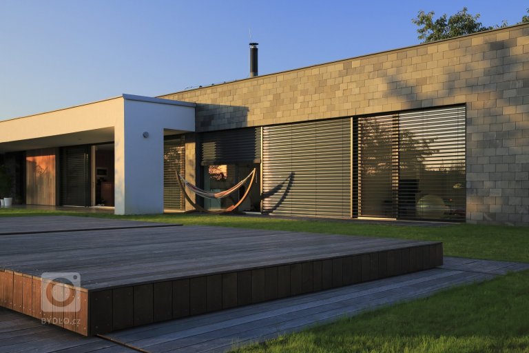 add picture to album