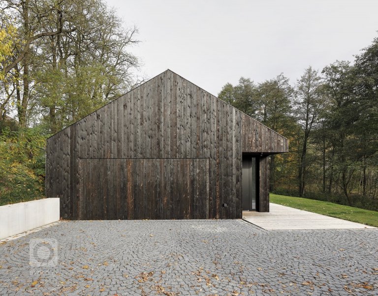 add picture to album