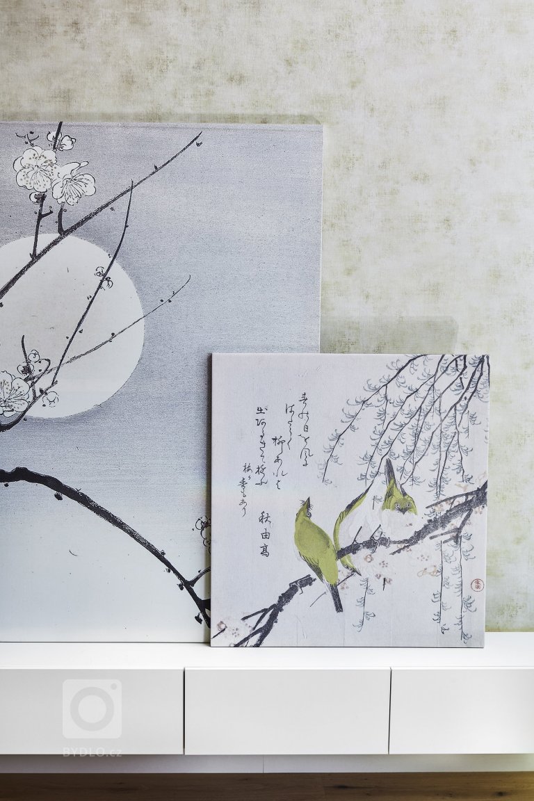 add picture to album