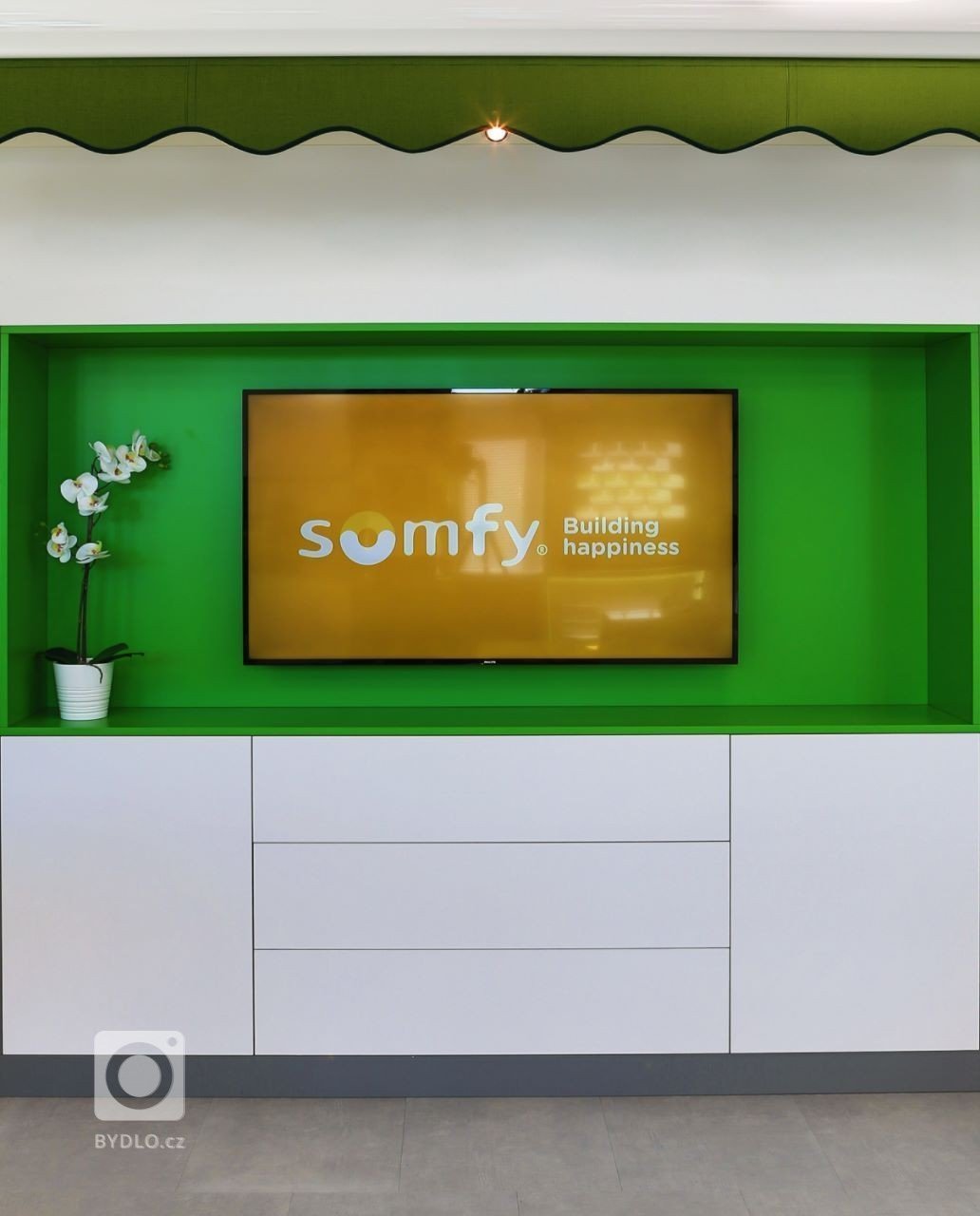 Interiér nového showroomu firmy Somfy.
