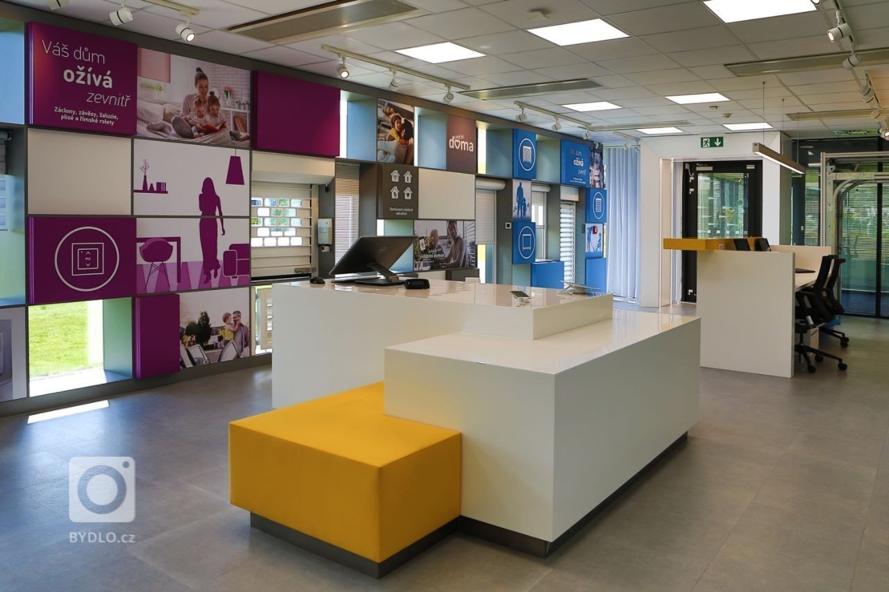 Interiér nového showroomu firmy Somfy.
