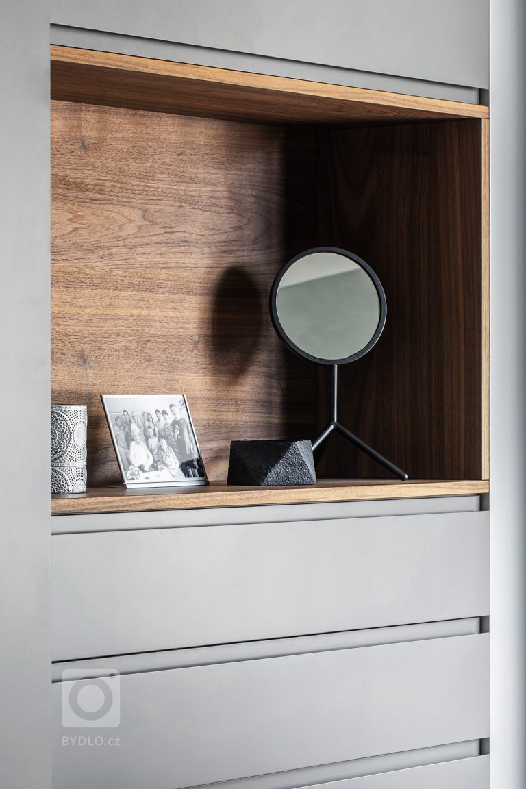 add picture to album