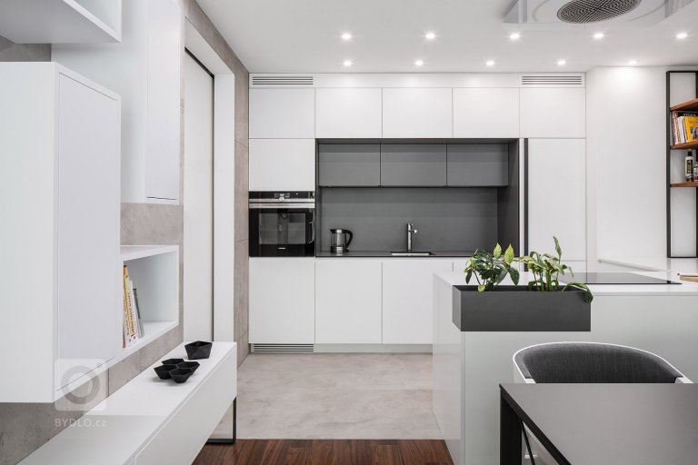 add picture to album