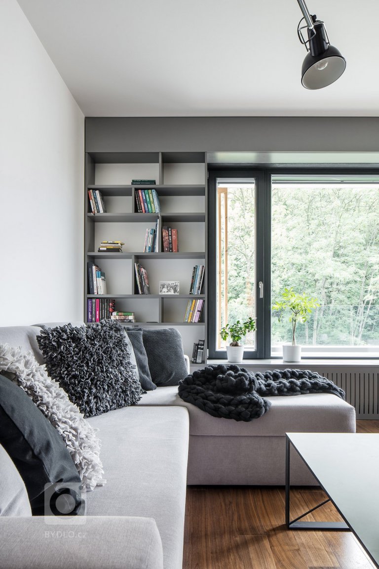 add picture to album