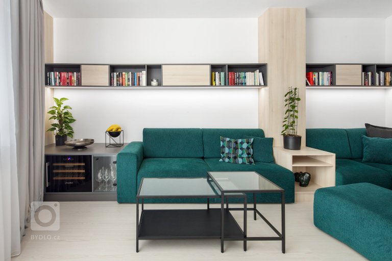 add picture to album