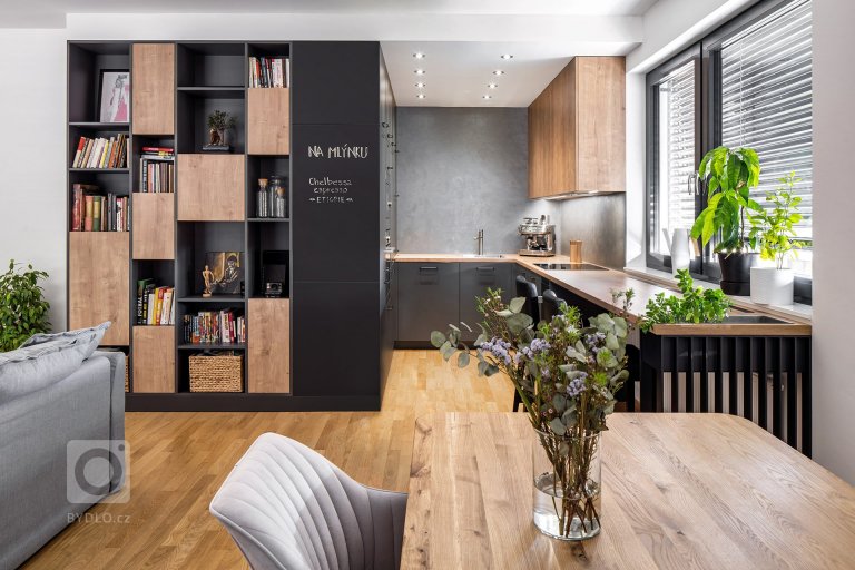 add picture to album