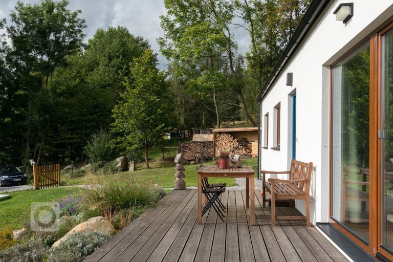 add picture to album