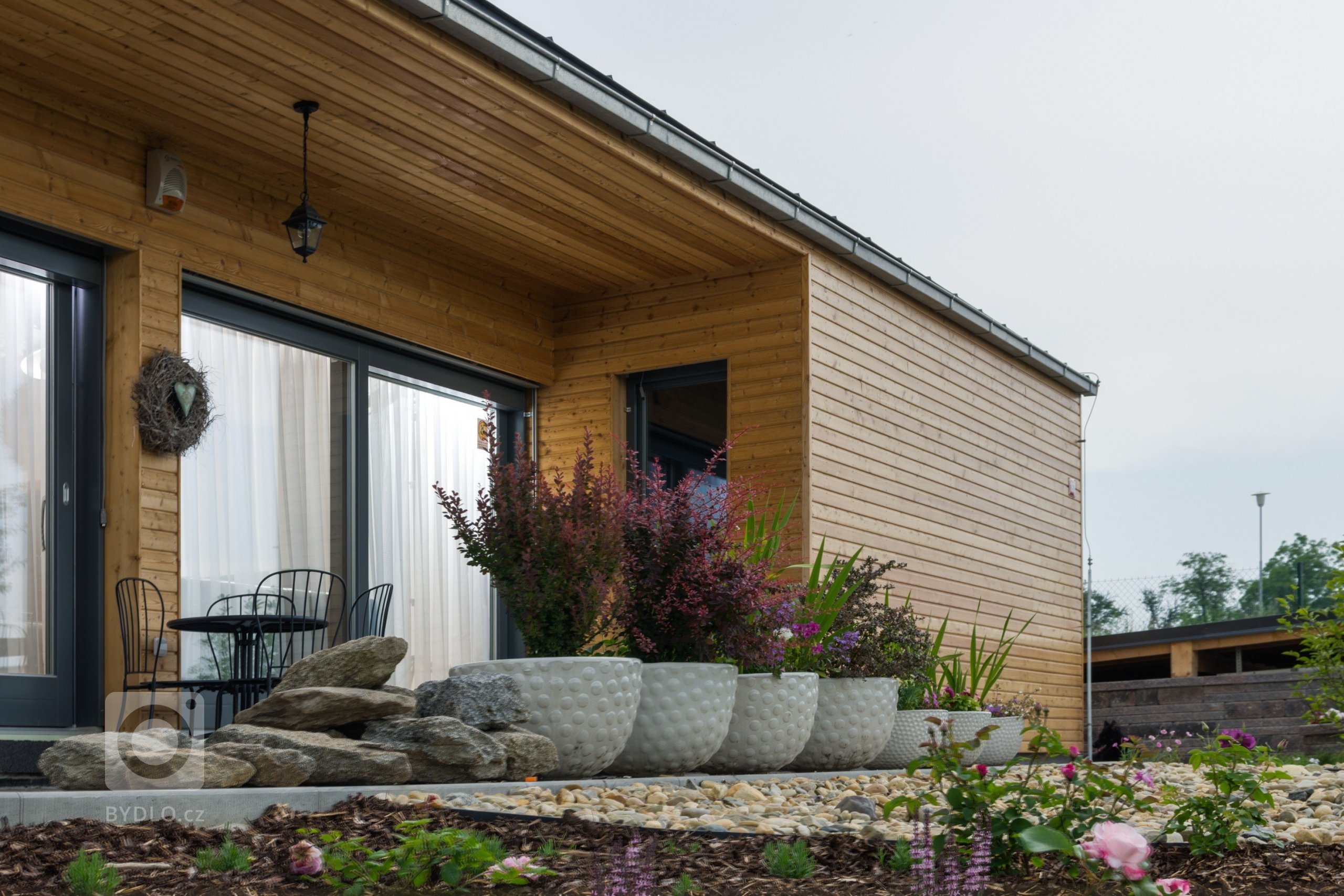 Moderní přízemní bungalov Perseus 120 má zcela&nbsp;netradiční architekturu. Tento dům osloví toho, kdo chce být výjimečný. Přízemní&nbsp;bungalov&nbsp;Perseus…