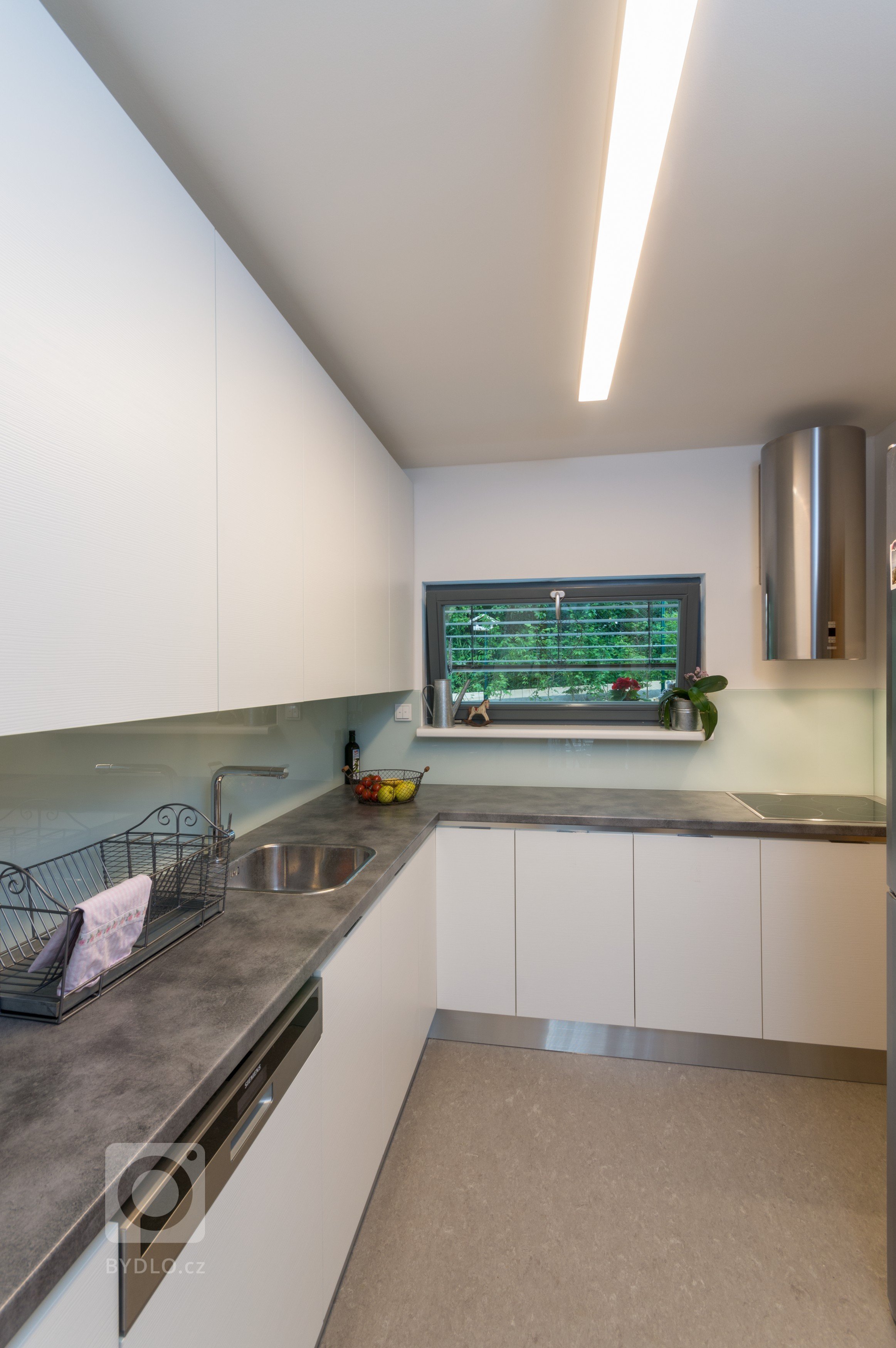 Moderní přízemní bungalov Perseus 120 má zcela&nbsp;netradiční architekturu. Tento dům osloví toho, kdo chce být výjimečný. Přízemní&nbsp;bungalov&nbsp;Perseus…