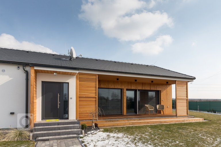 add picture to album