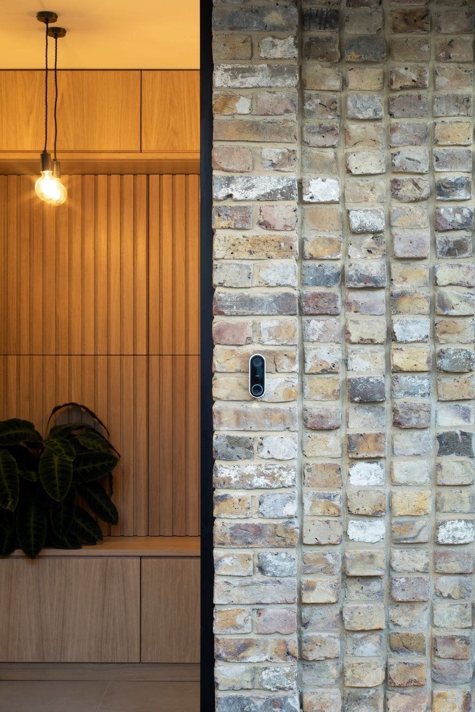 Jedinečný dům vyplnil proluku širokou pouhých 3,35 metrů