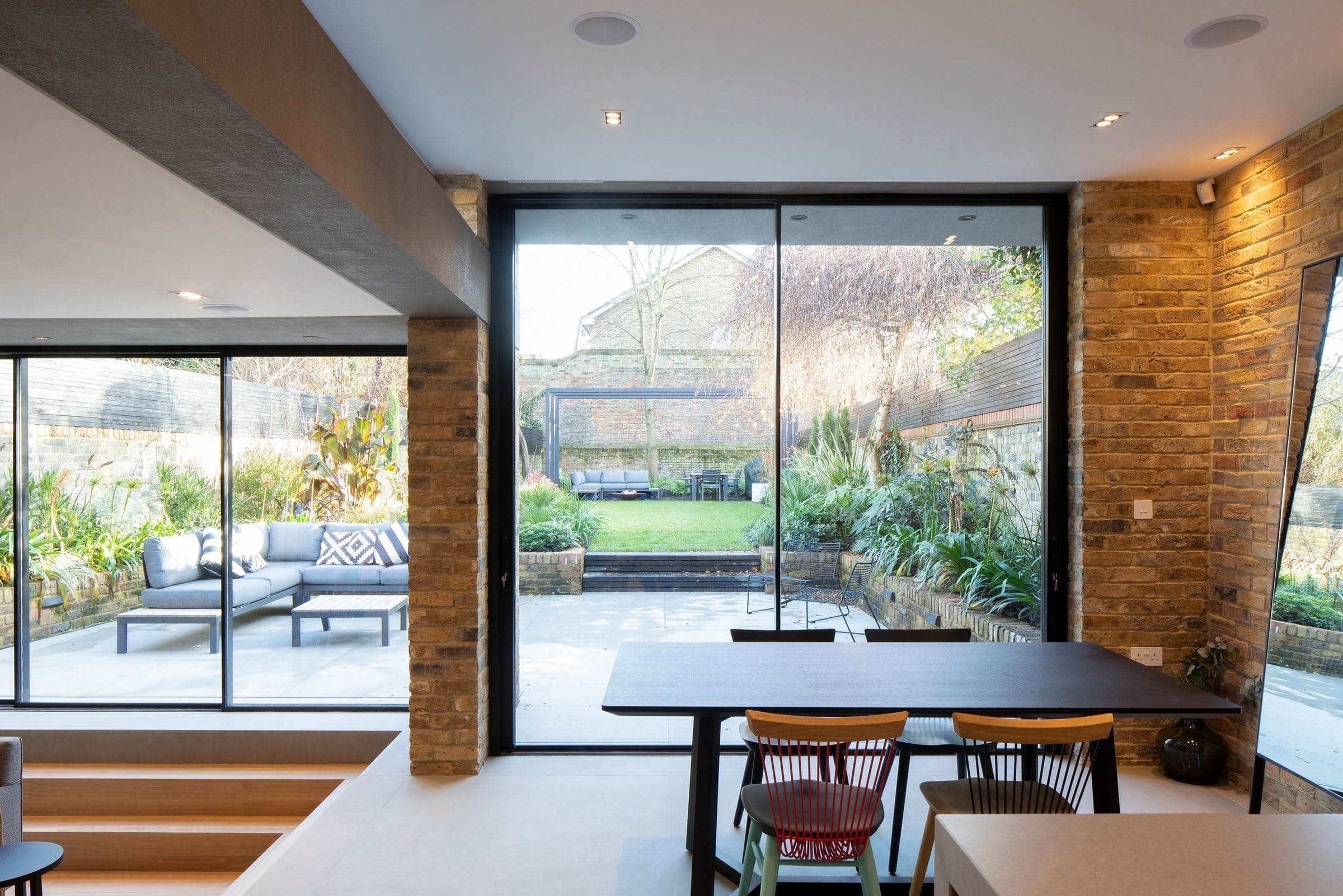 Jedinečný dům vyplnil proluku širokou pouhých 3,35 metrů