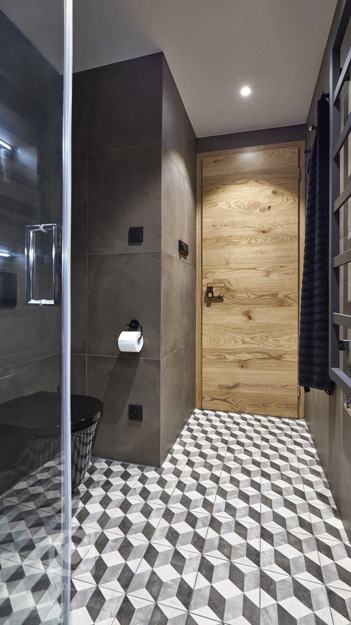 Z původní nevyužité půdy vzniklo úžasné bydlení, co do prostoru to není žádná výhra, ale i&nbsp;přesto má prostor své kouzlo.&nbsp;Byt byl zakoupen ve stavu…