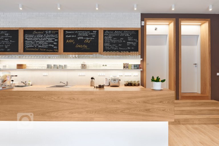 add picture to album