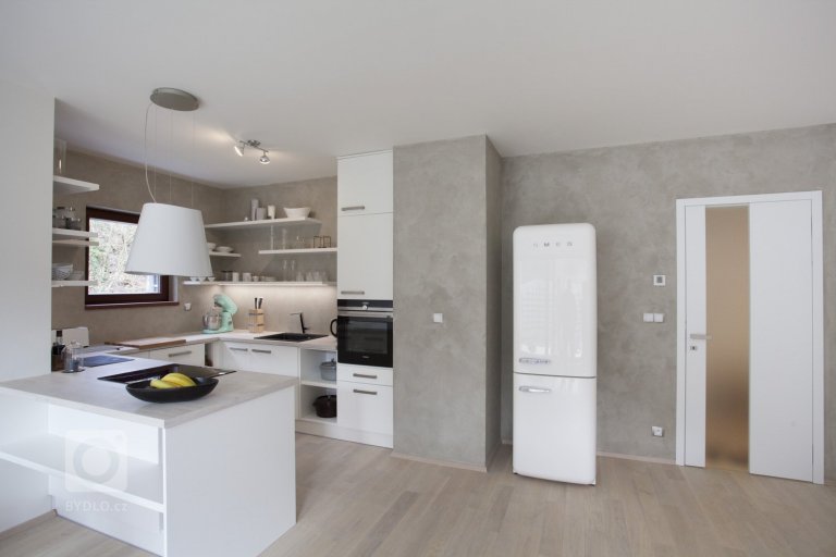 add picture to album