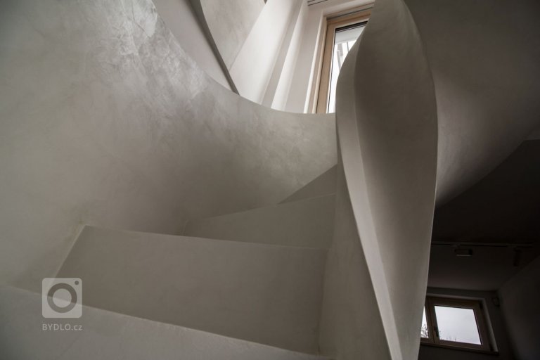 add picture to album