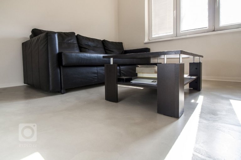 add picture to album