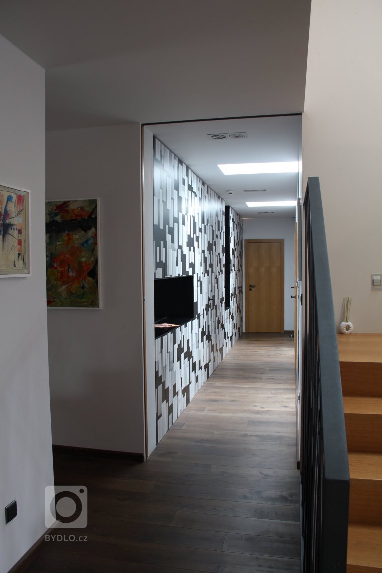 add picture to album