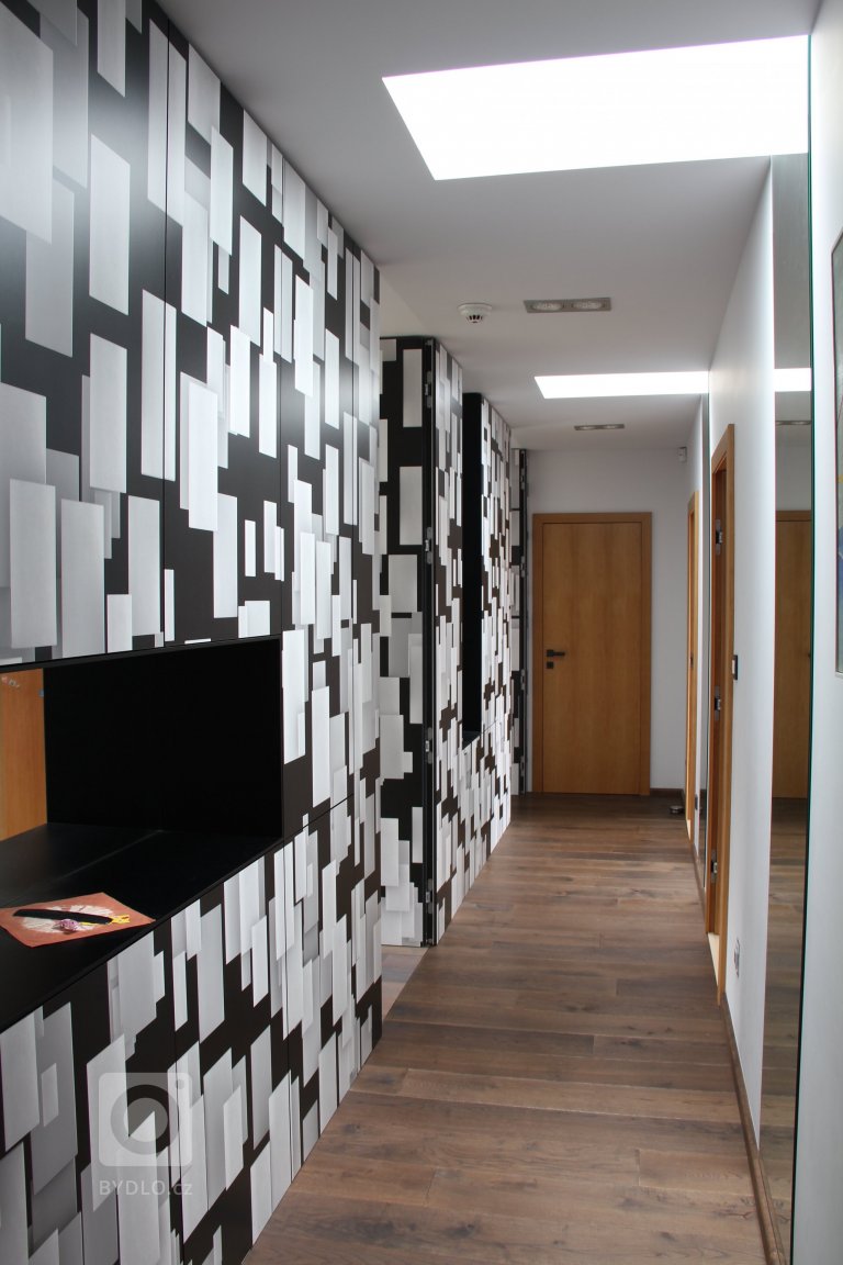 add picture to album