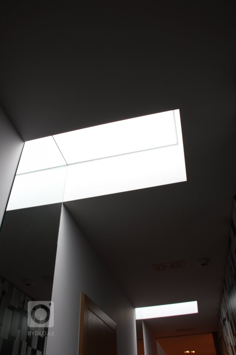 add picture to album