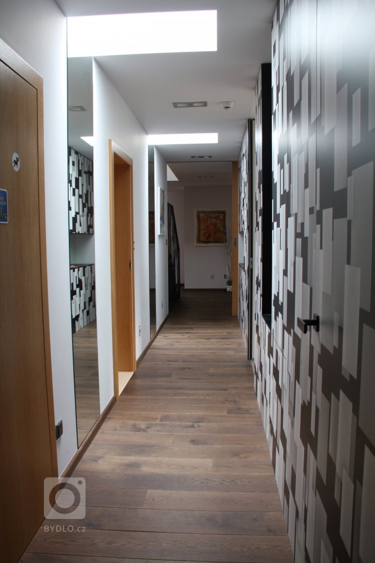 add picture to album