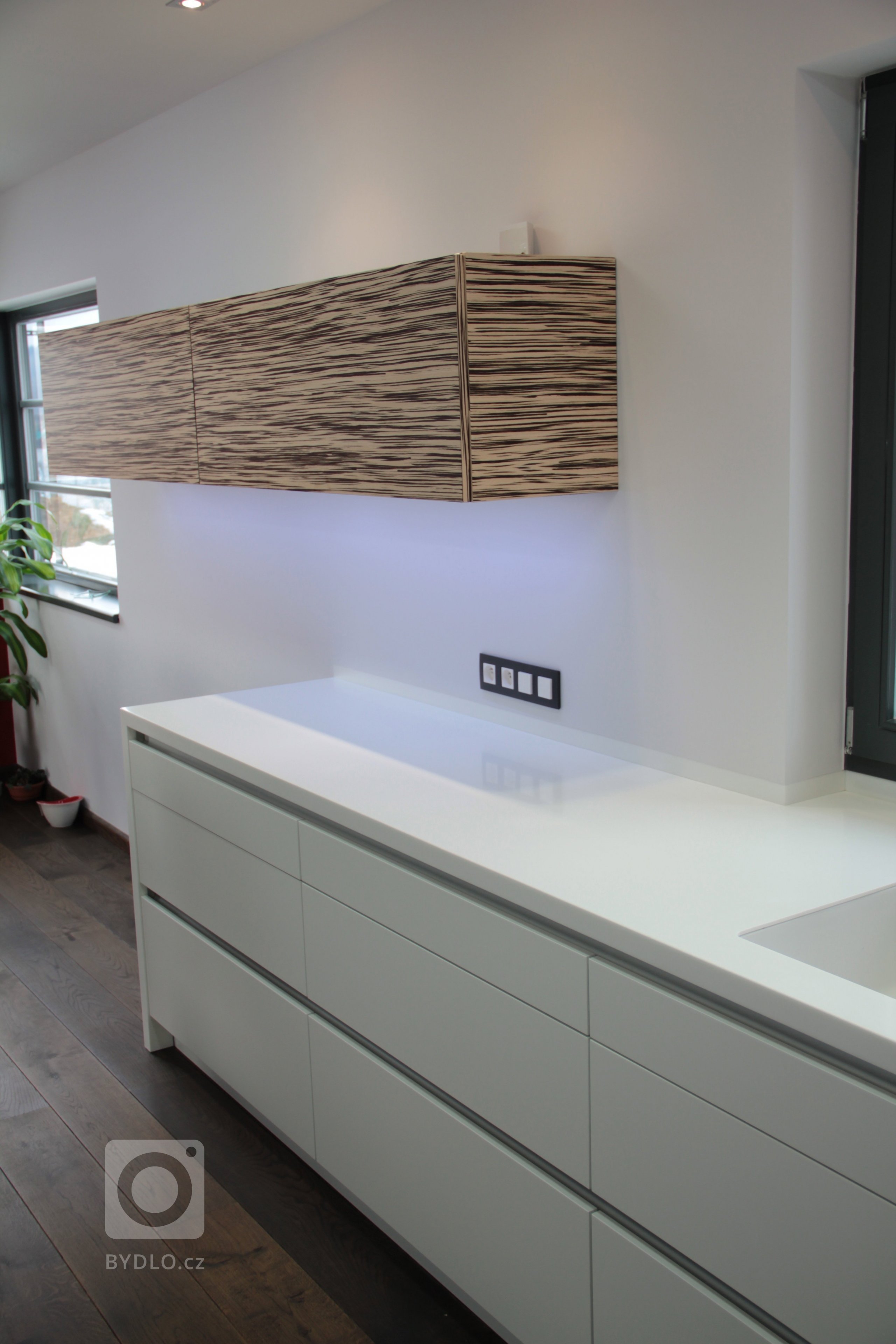 Klient oslovil naši firmu a požadoval vytvoření studie celého interiéru domu, kdy můžeme při tvorbě studie ještě dispozičně měnit projekt. Studie interiéru…