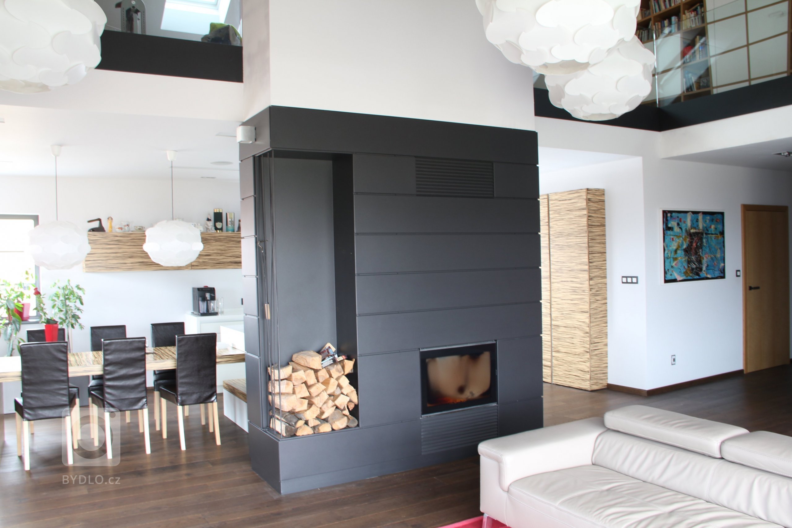 Klient oslovil naši firmu a požadoval vytvoření studie celého interiéru domu, kdy můžeme při tvorbě studie ještě dispozičně měnit projekt. Studie interiéru…