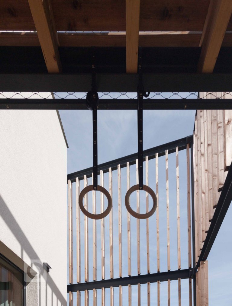 add picture to album