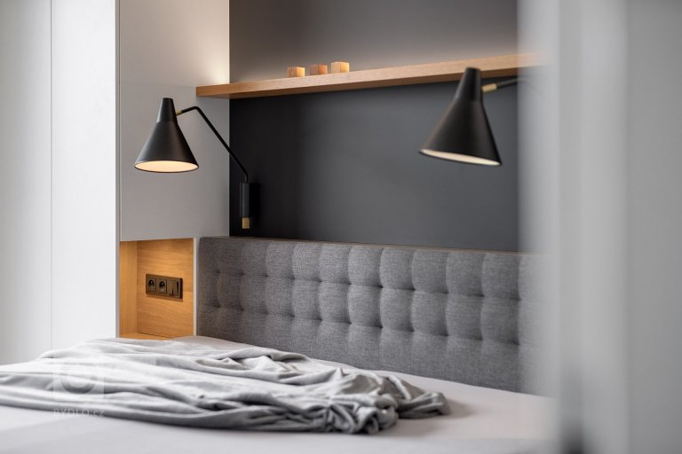 add picture to album