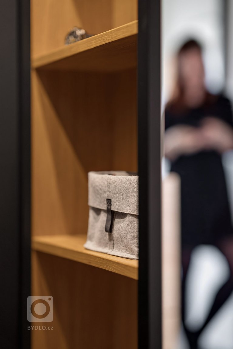 add picture to album