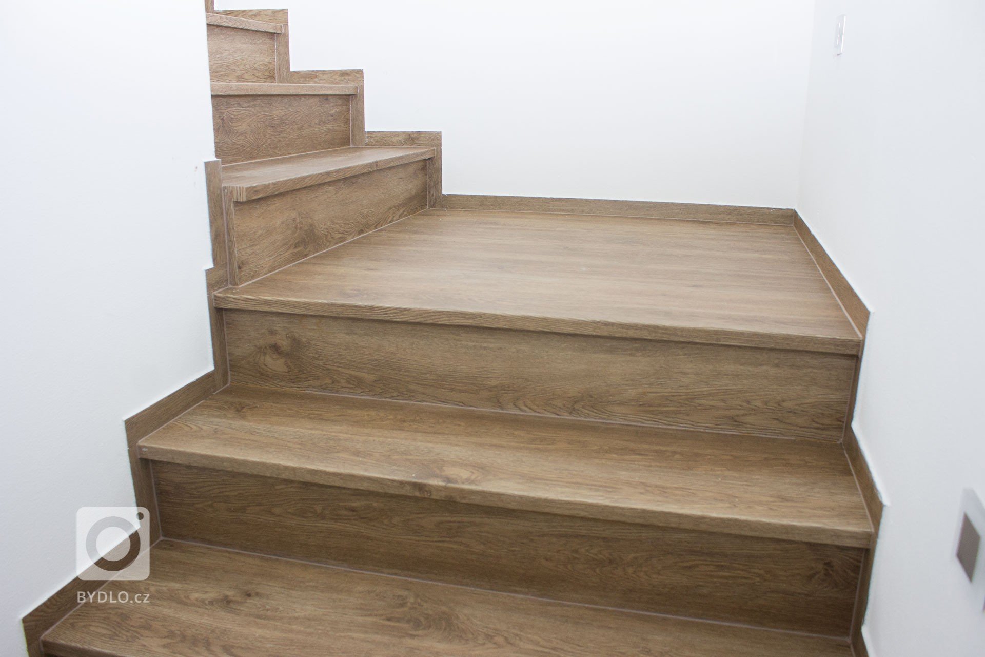 Vinylové schody s nosem