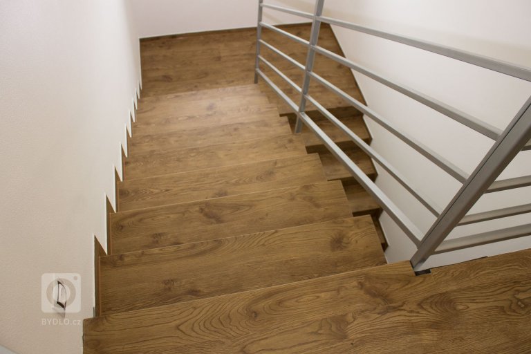 add picture to album