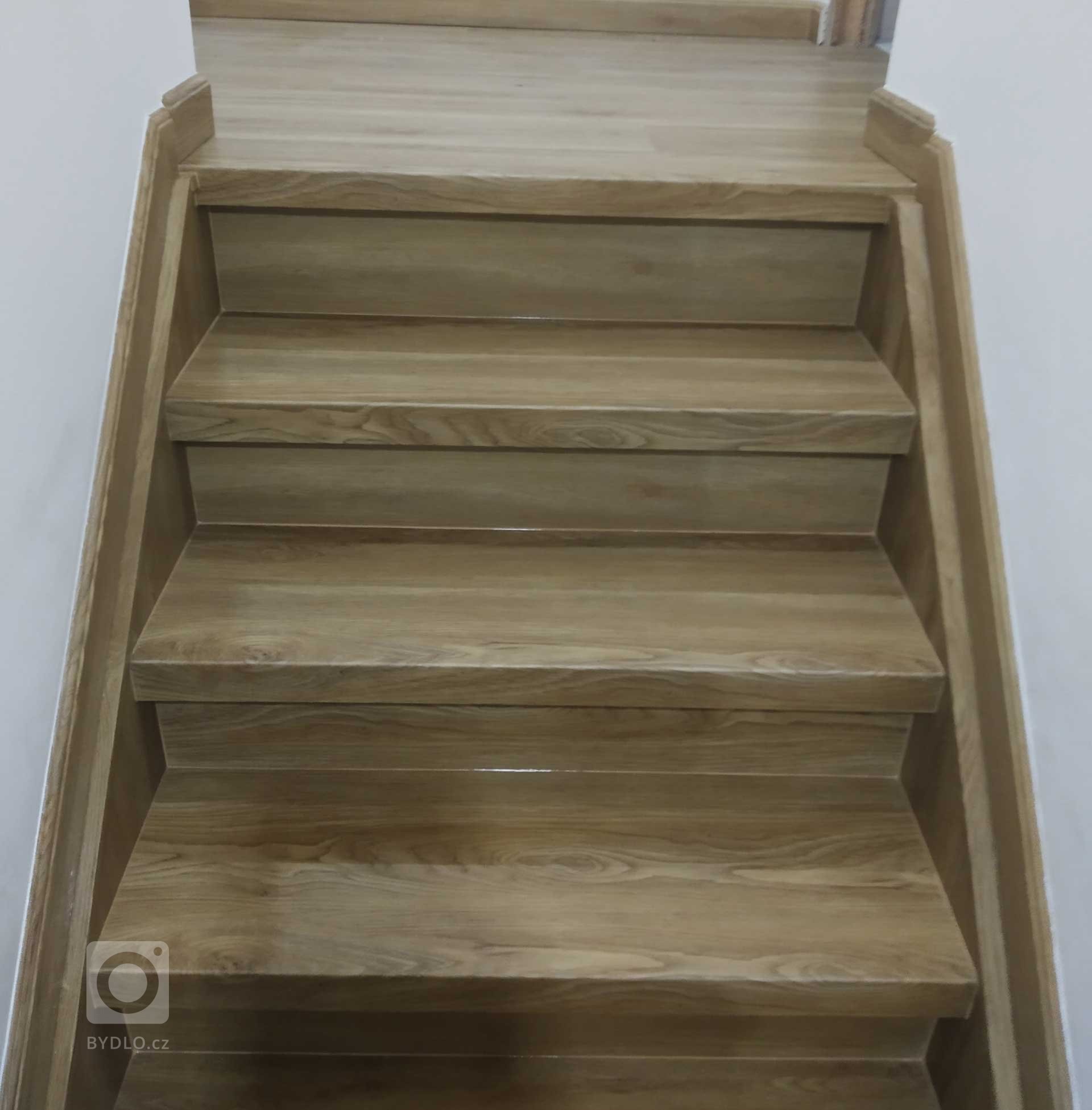 Výsledný stav po obkladu z vinylové podlahy