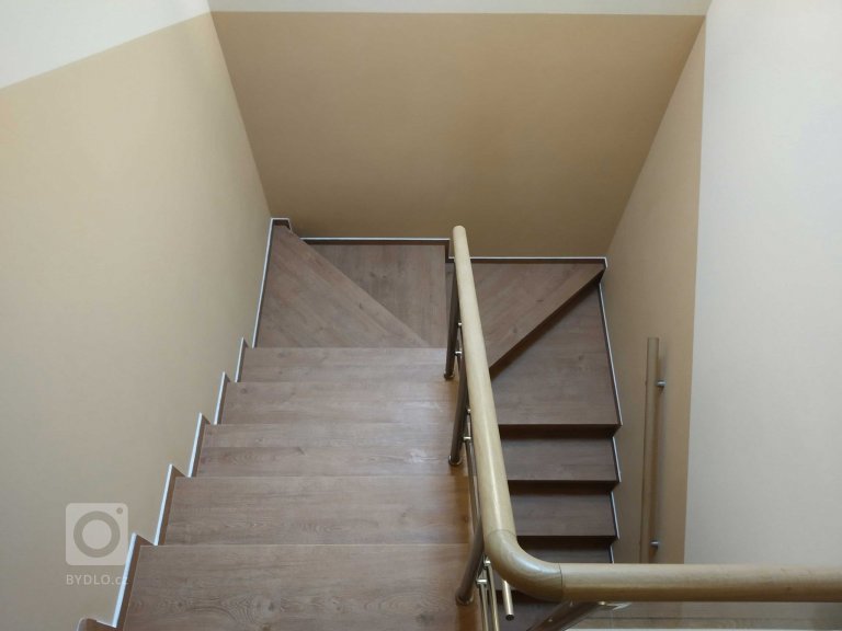 add picture to album