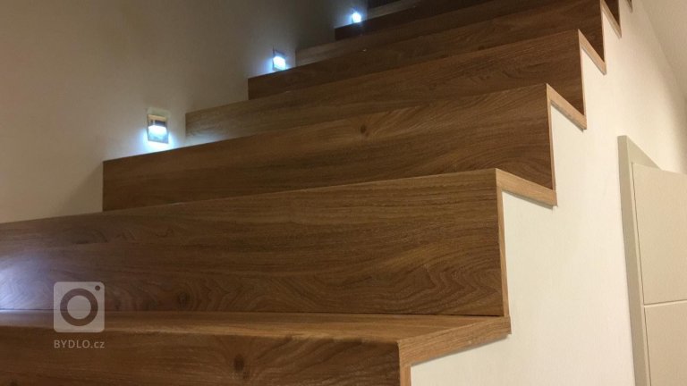 add picture to album