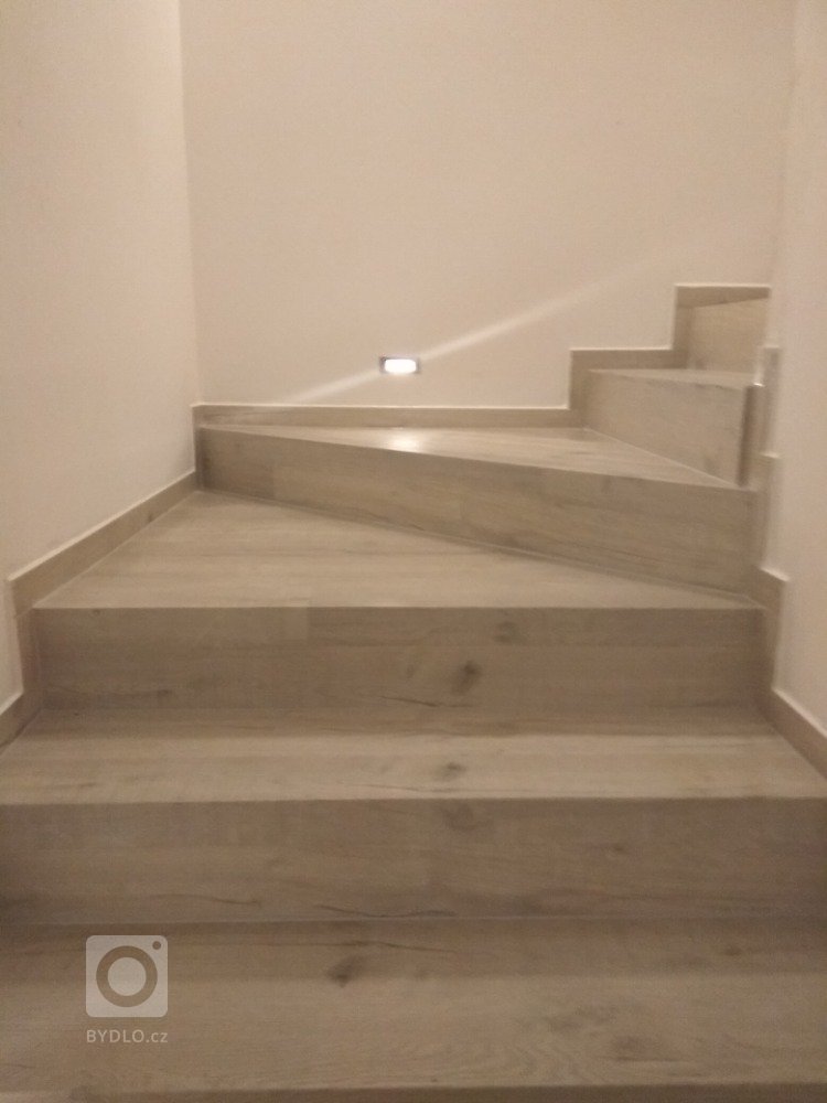 add picture to album