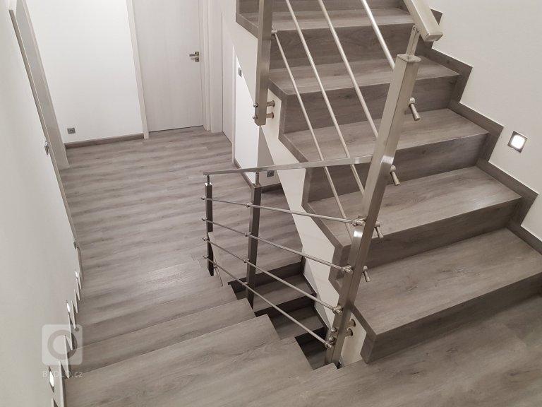 add picture to album