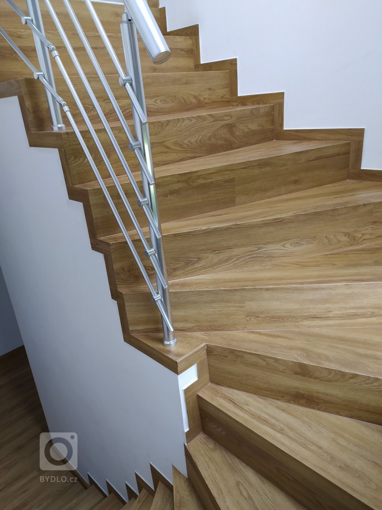 add picture to album