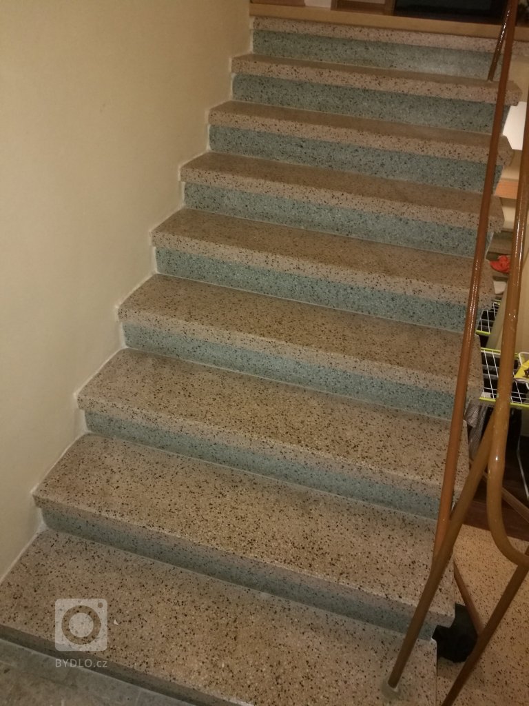 add picture to album