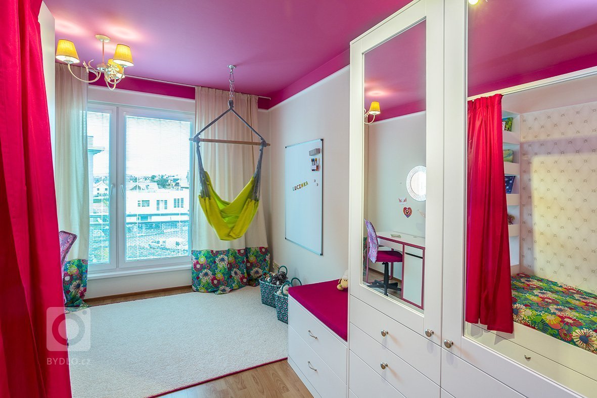 V rámci rekonstrukce celého bytu jsem navrhla i pokoj pro sedmiletou školačku.&nbsp;
