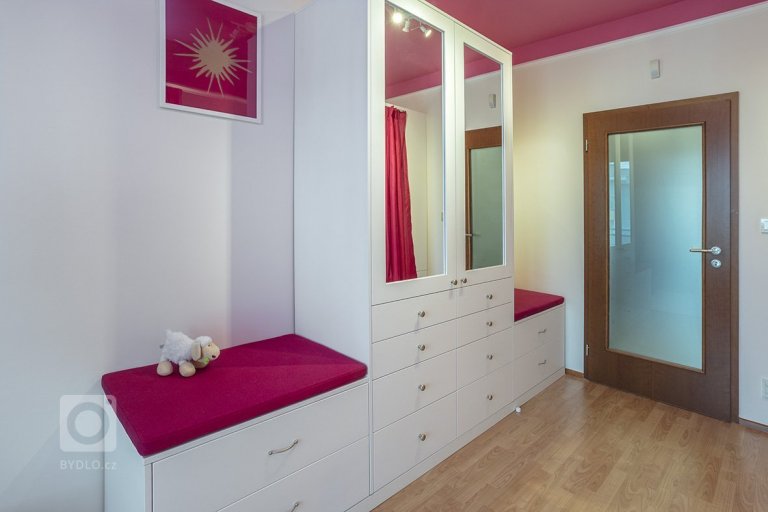 add picture to album