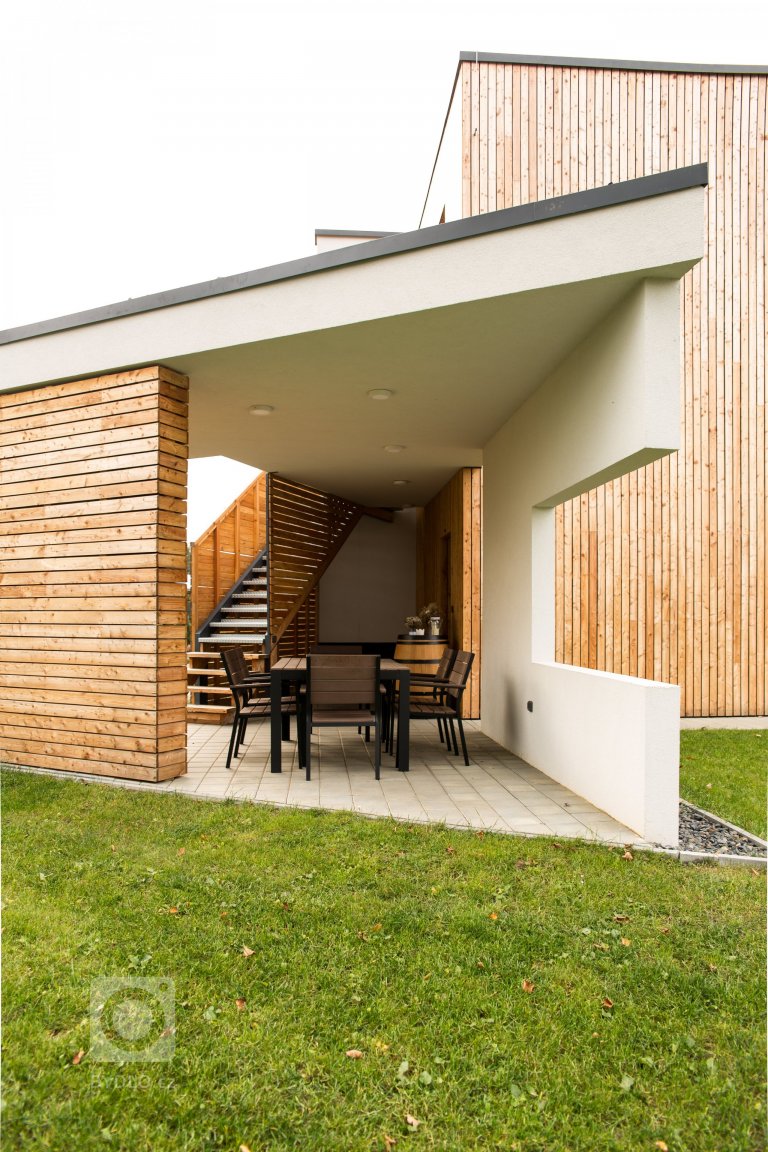 add picture to album