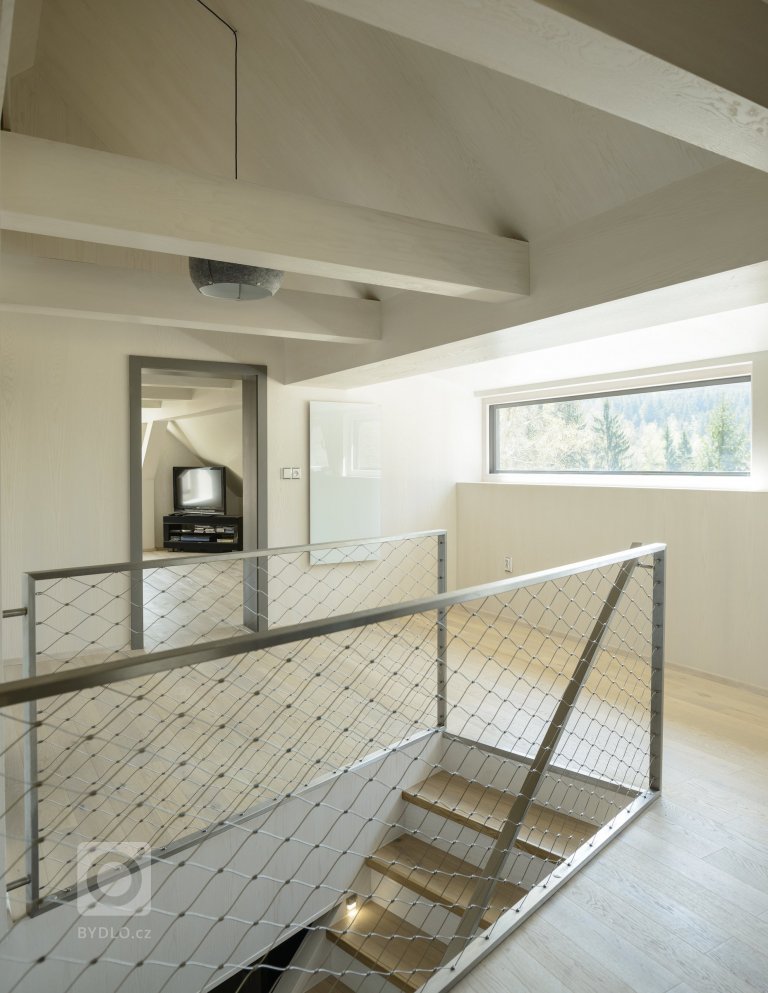 add picture to album