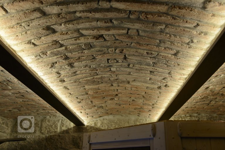 add picture to album